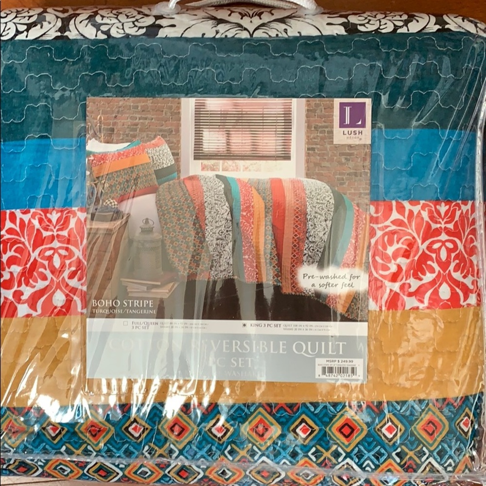 Brand new king size quilt set